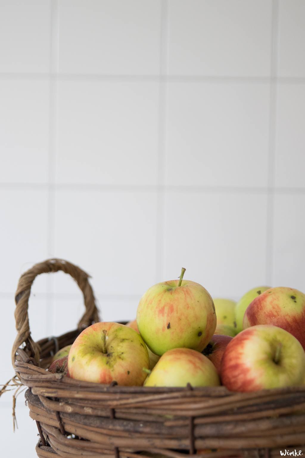 Van een mand geplukte appels maak je een appelclafoutis wimke.nl