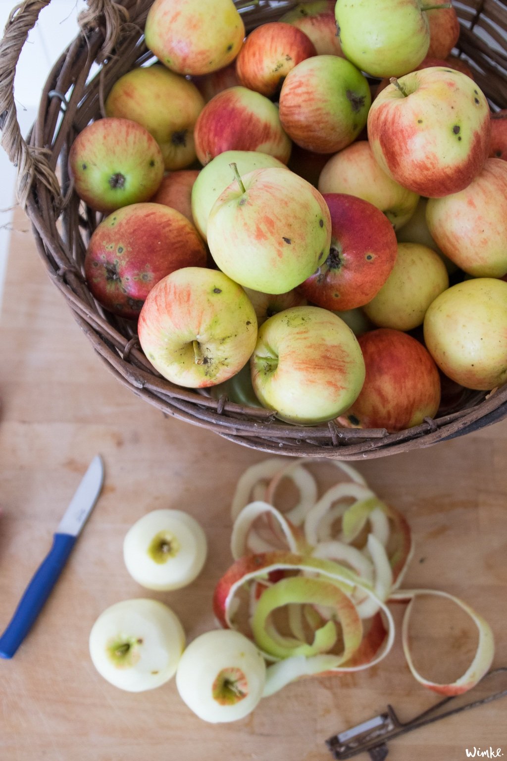 Van een mand geplukte appels maak je een appelclafoutis - wimke.nl