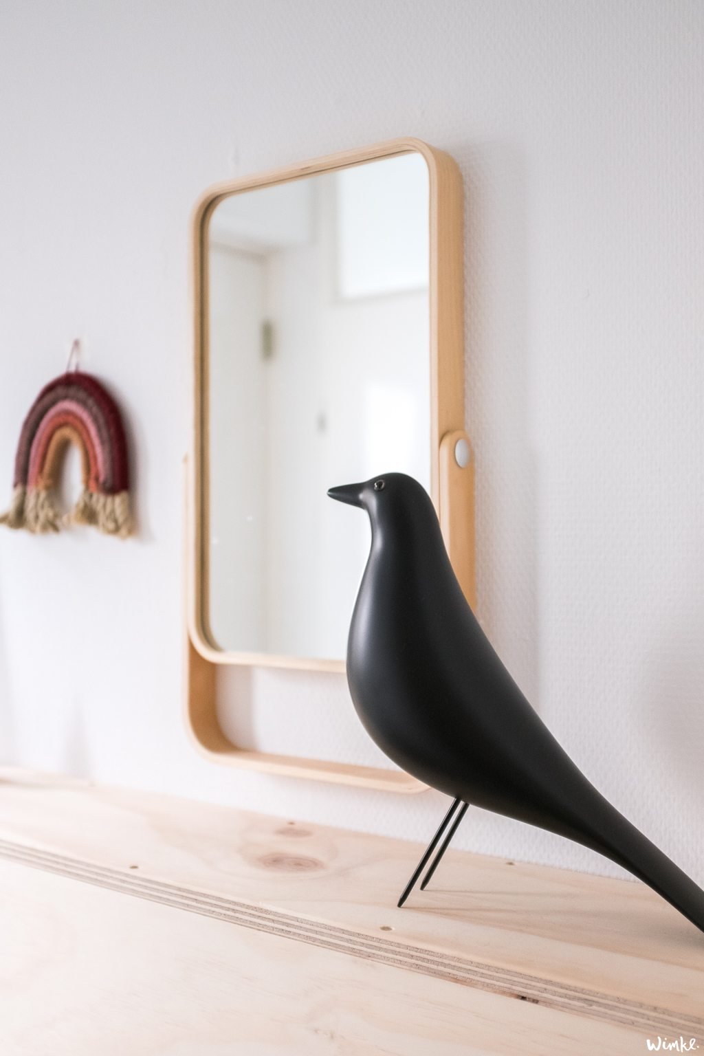 Een opgeruimde hal - Eames House Bird - (c) Wimke.nl