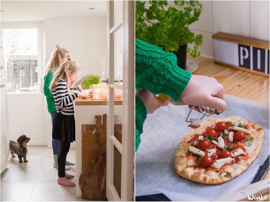 Naanbrood pizza - met een beetje olijfolie erbij