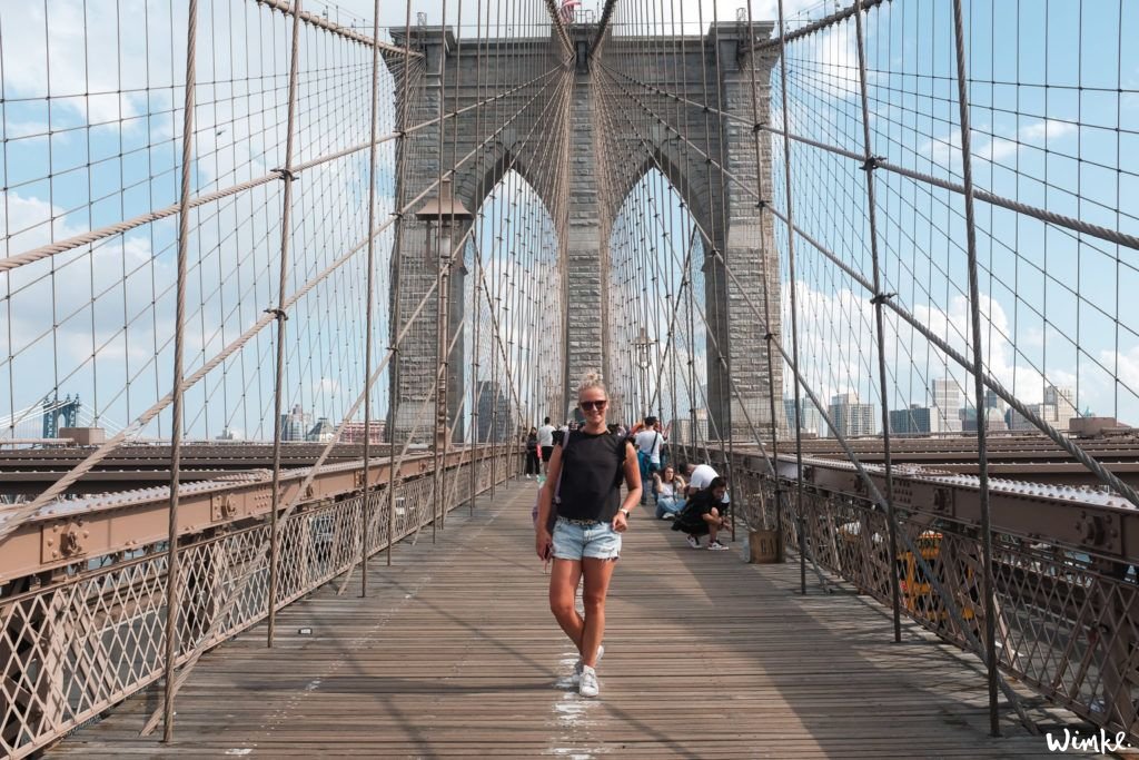 De Brooklyn Bridge in New York City bij daglicht