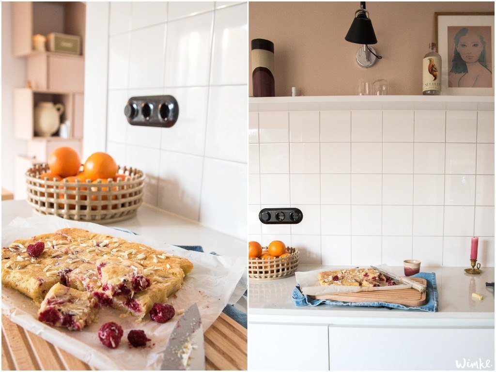 Blondies met kokos, witte chocolade en frambozen