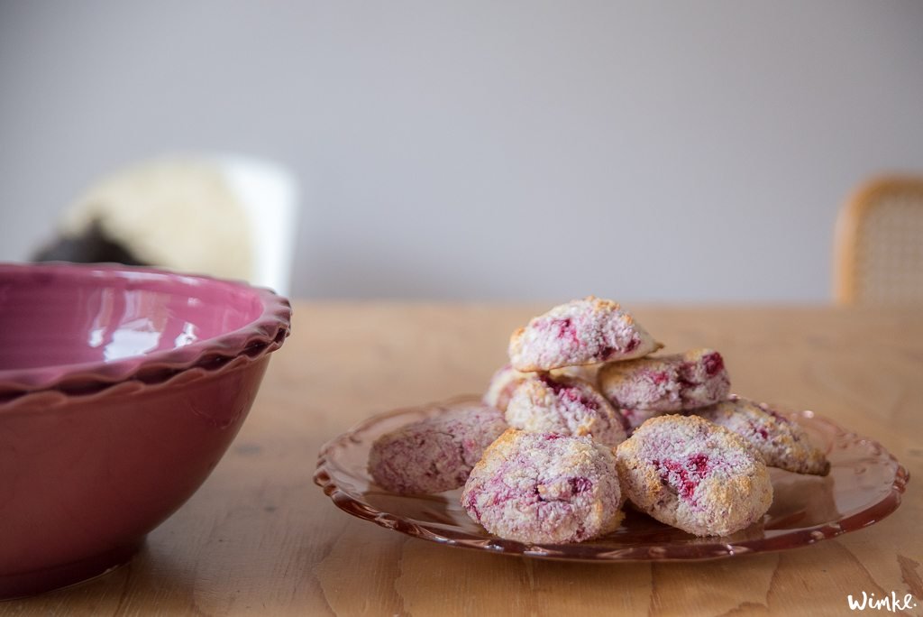 Een heerlijk recept voor kokosmakronen met knapperige randjes en een zachte, zoete kokosvulling