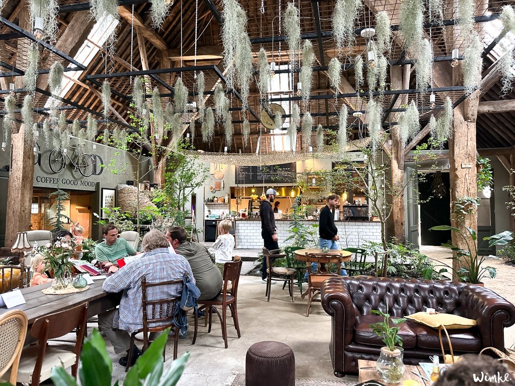 Ontdek Farsk Britswert, een unieke plek in Fryslân. Farsk, Fries voor 'vers' en 'vernieuwend', is een liefdevol gerenoveerde boerderij. 